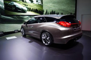 Notícia/Video Moment by MotorO2 – Honda Civic Tourer Concept (Genebra)
