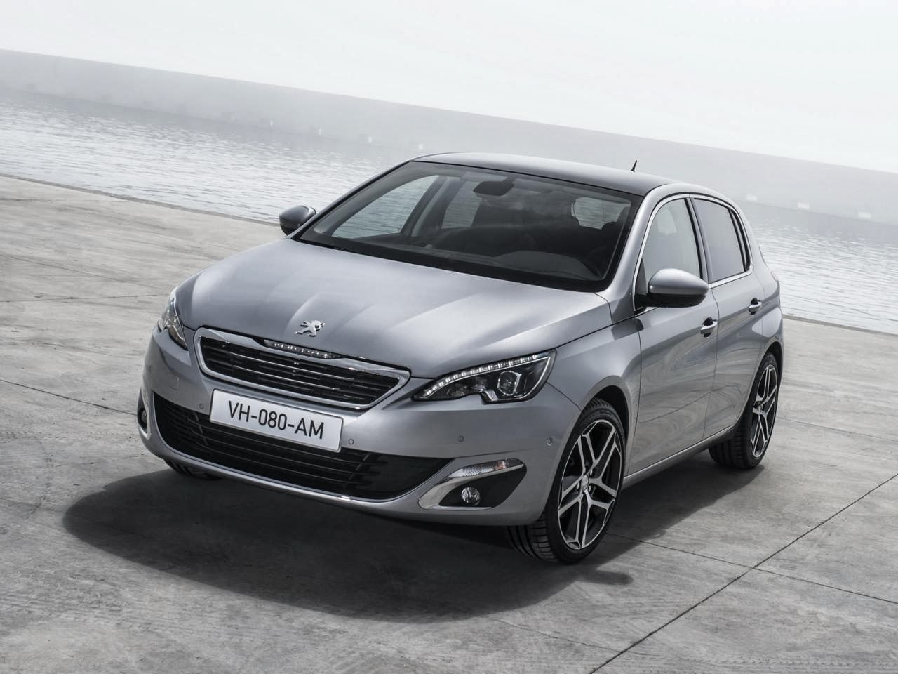 Notícia – Peugeot 308 ganha o prémio «Car of the Year» 2014