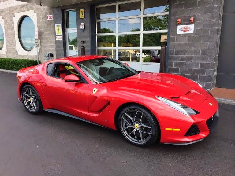 Notícia – Ferrari SP America a descoberto