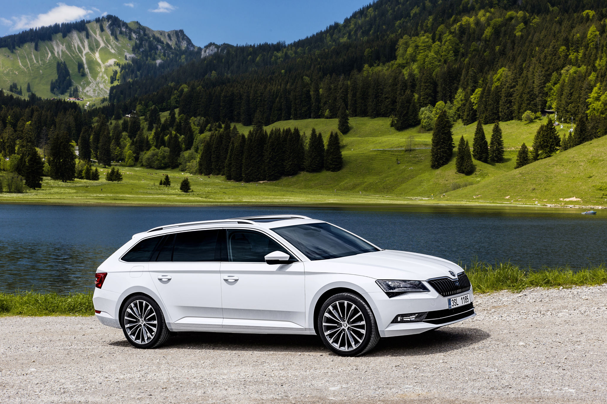 Nova Skoda Superb Combi