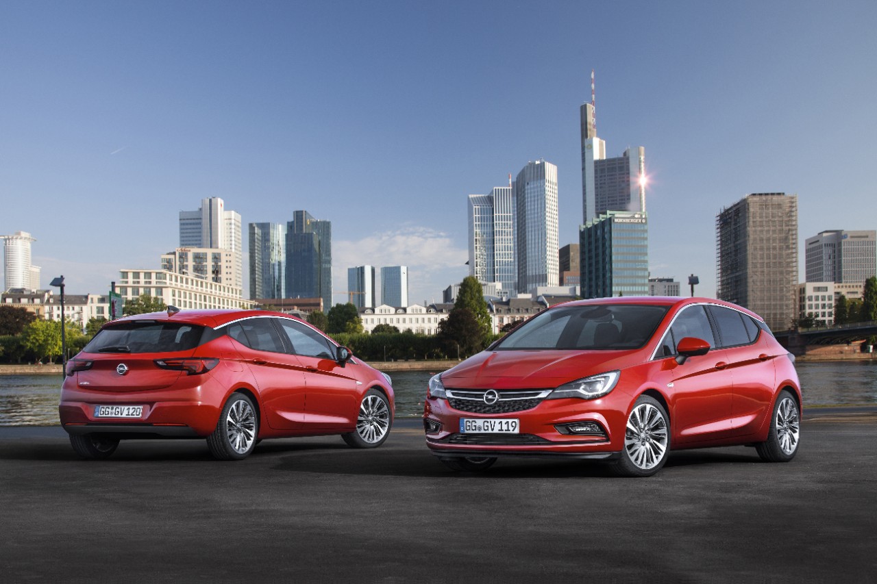 Novo Opel Astra em ante-estreia no Salão de Lisboa