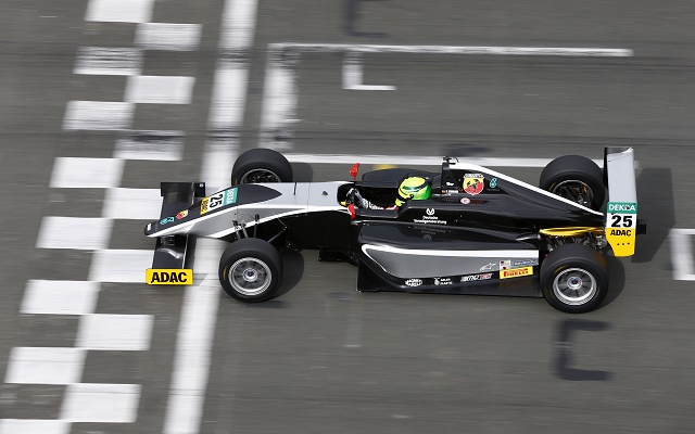 Mick Schumacher a caminho da Fórmula 3