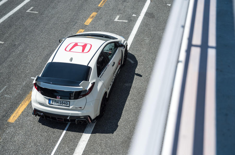 Honda Civic Type-R bate record em várias pistas Europeias (com vídeo)