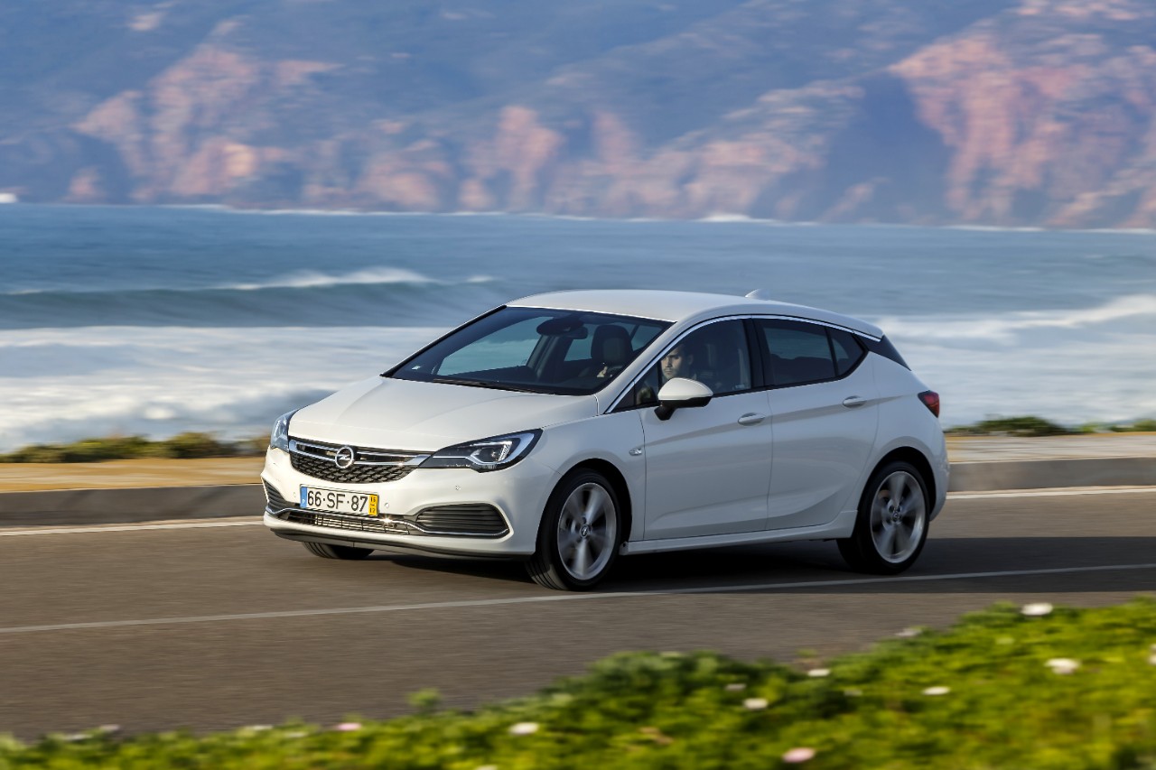 Opel Astra com novos atributos