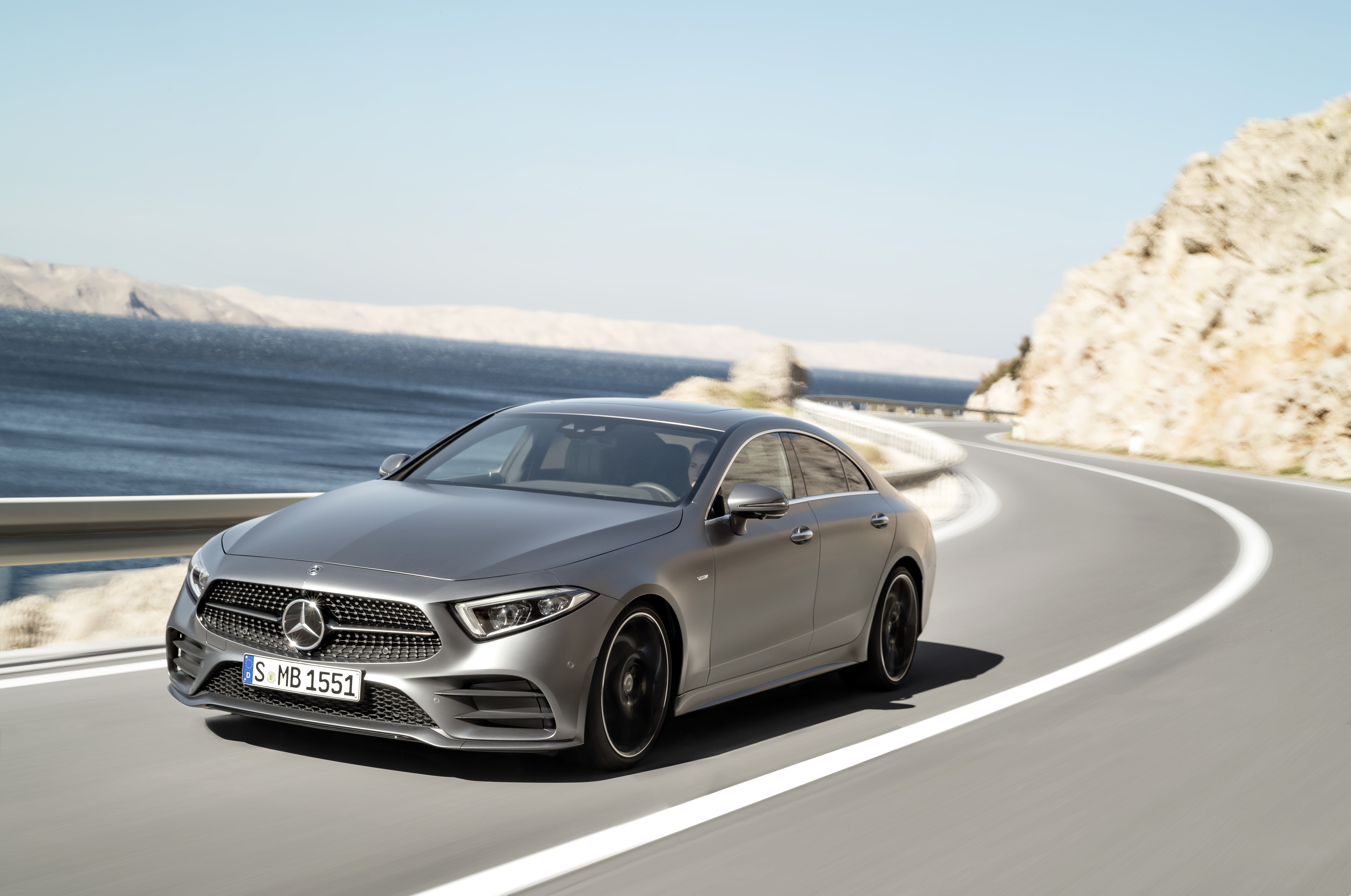 Mercedes-Benz apresenta novo CLS