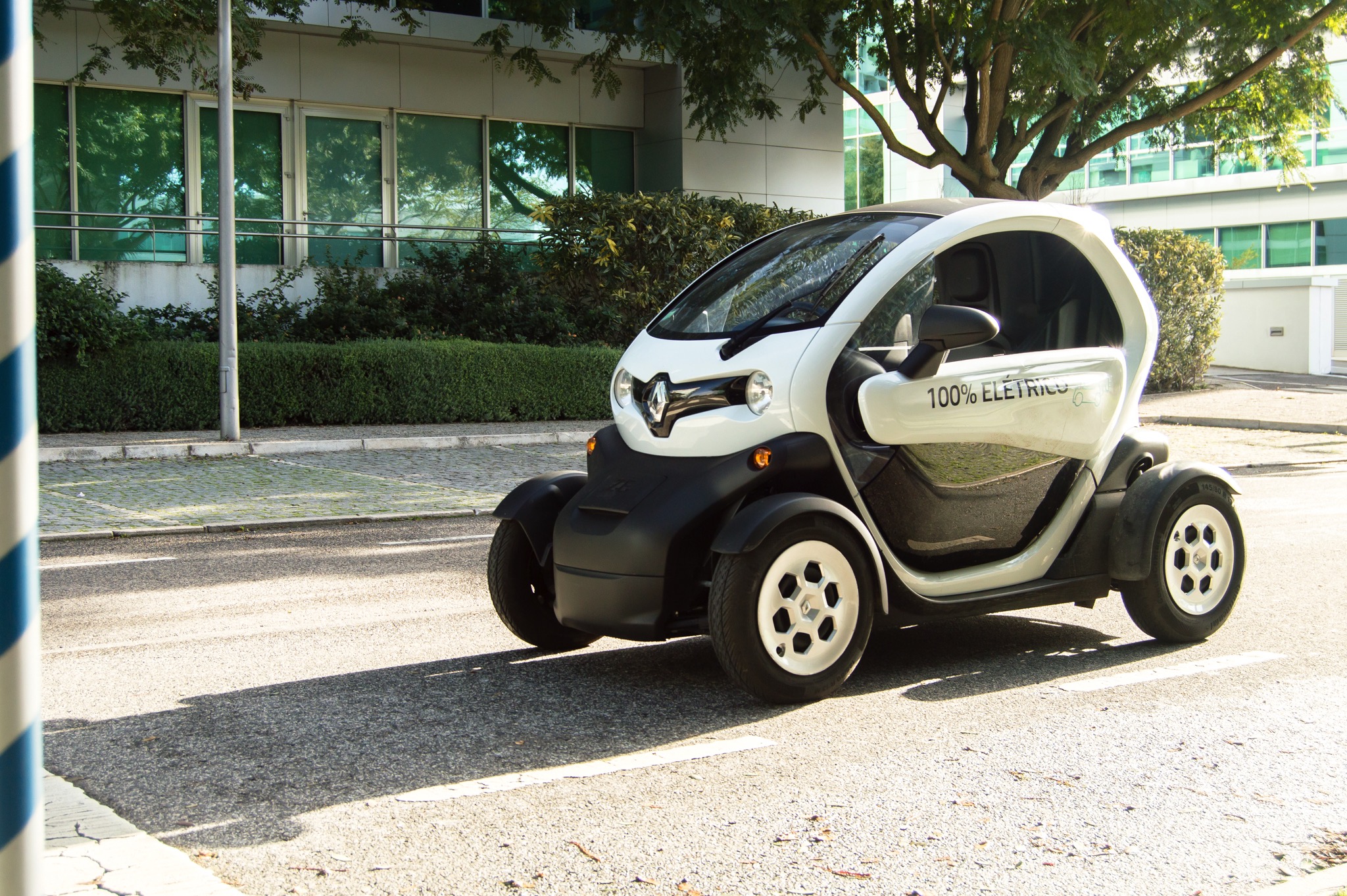 Mobilidade Urbana: Testámos o Renault Twizy