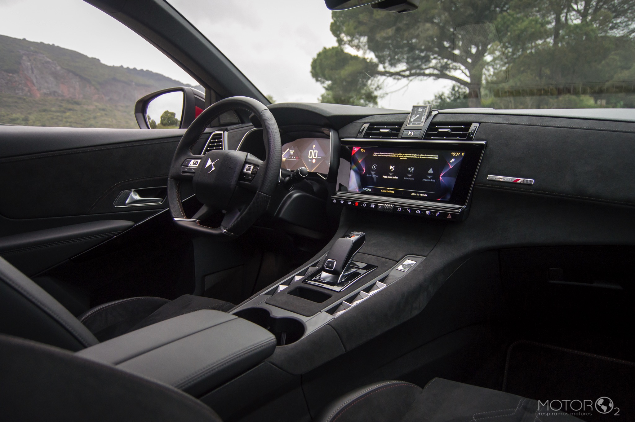 Testámos o DS7 diesel mais 