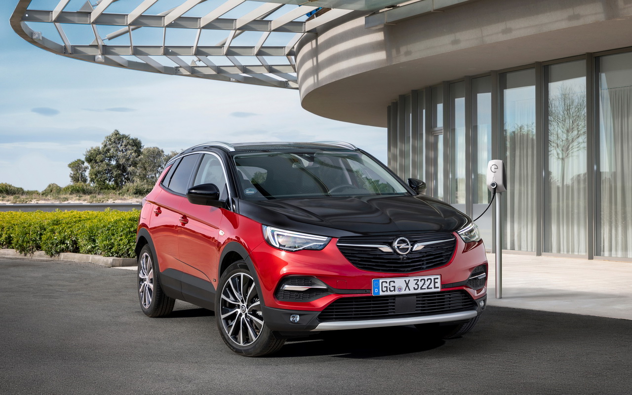 Opel apresenta GrandLand Hybrid4