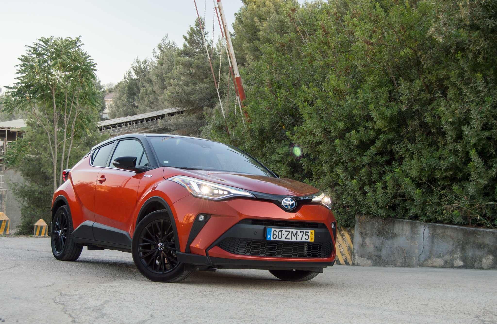 Vale a pena o 2.0 Dynamic Force no renovado Toyota C-HR?