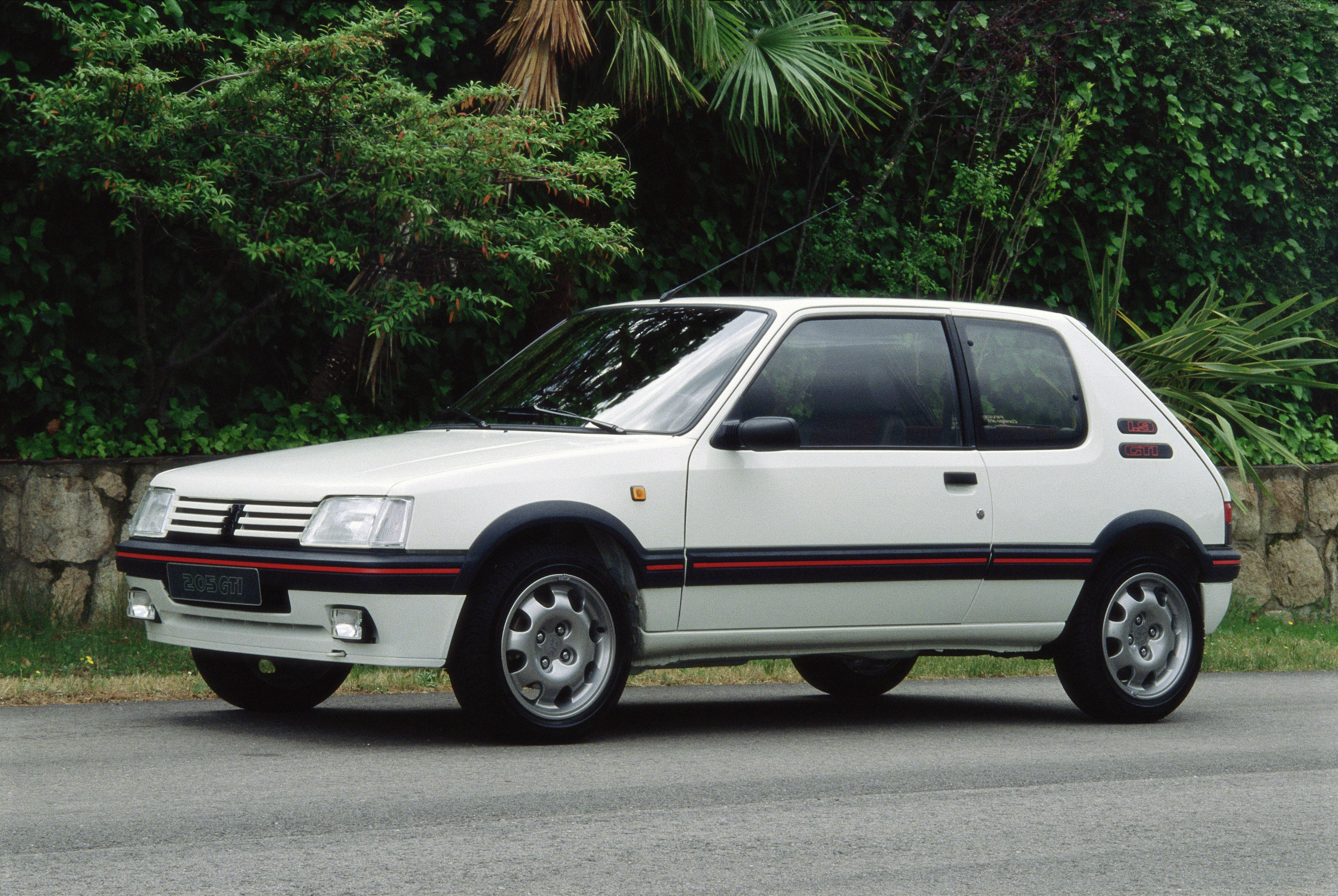Peugeot comemora 210 anos com 13 vídeos inéditos em Outubro