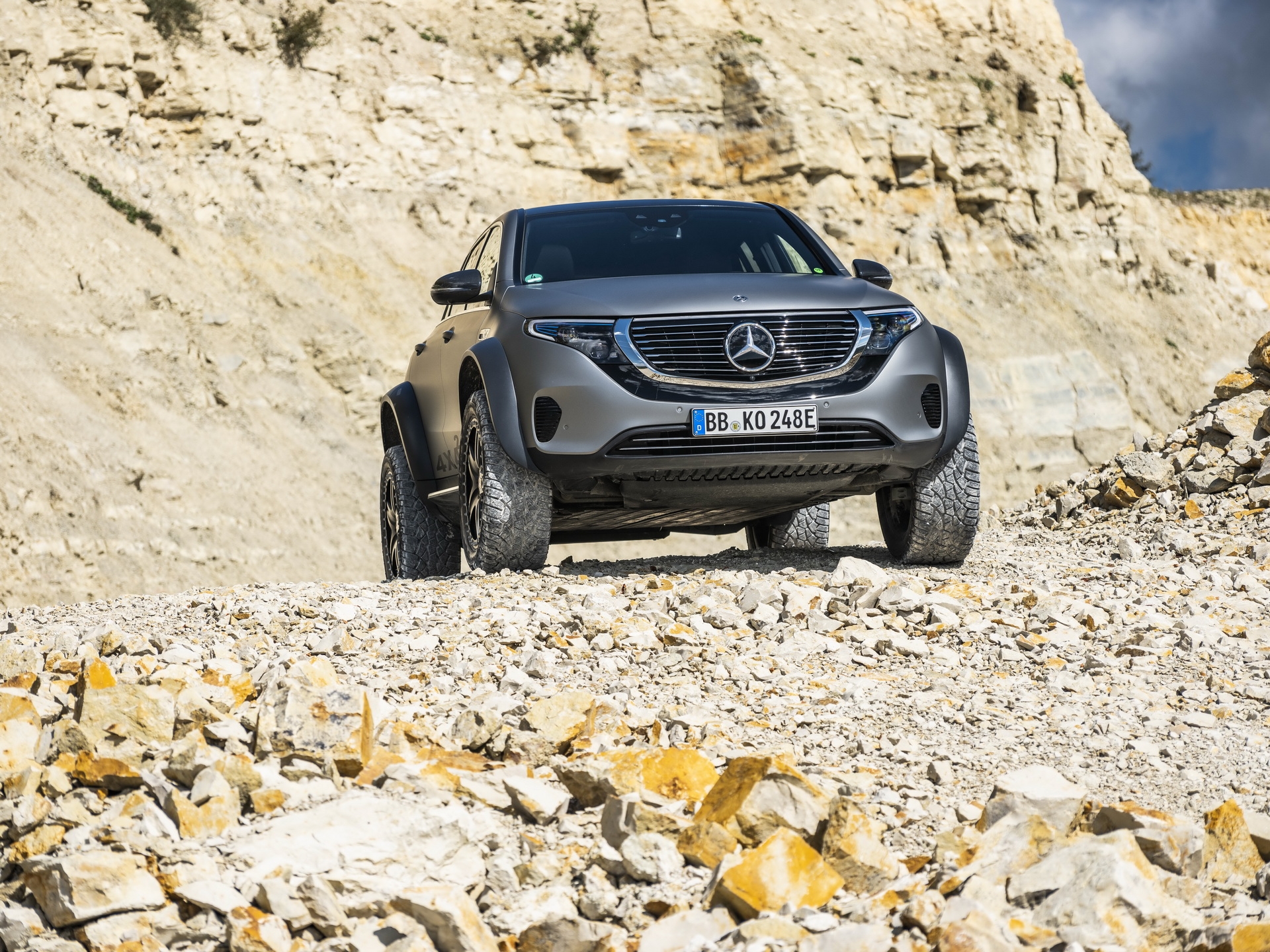 Um Mercedes-Benz EQC “ao quadrado”