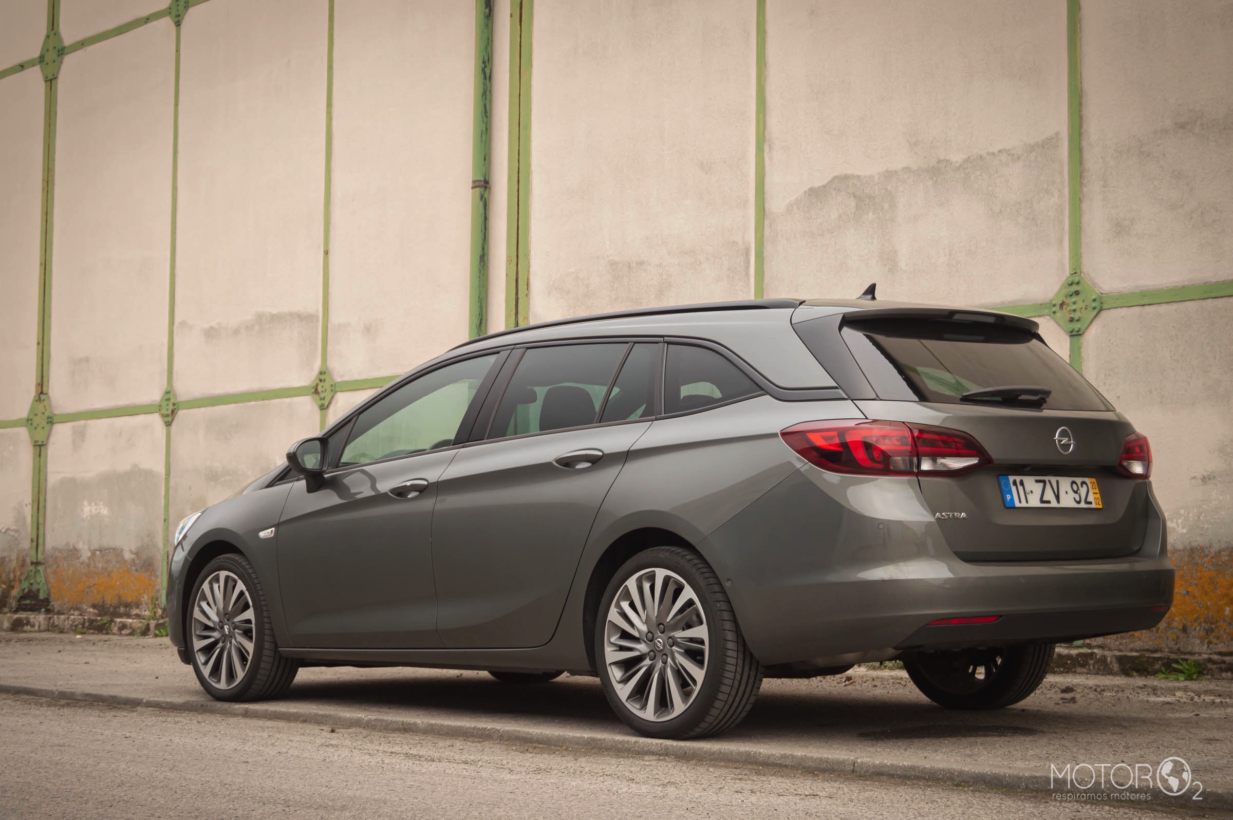 Testei a Astra Sports Tourer Turbo D com caixa automática