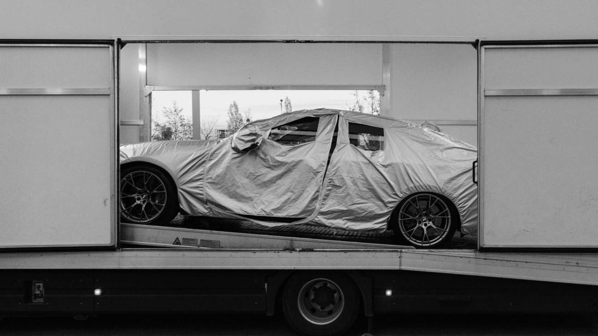 BMW desvenda primeiros detalhes do M5 CS