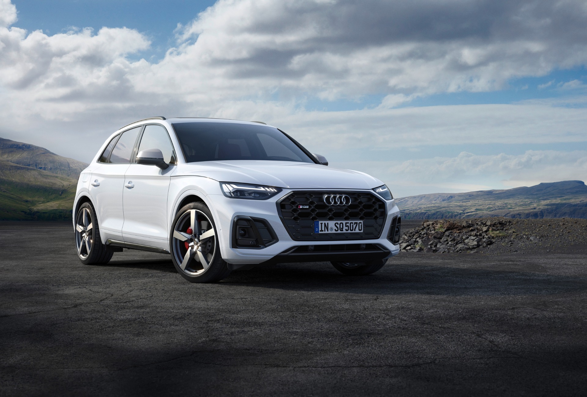 Audi “refresca” o SUV Q5 com tecnologia exclusiva