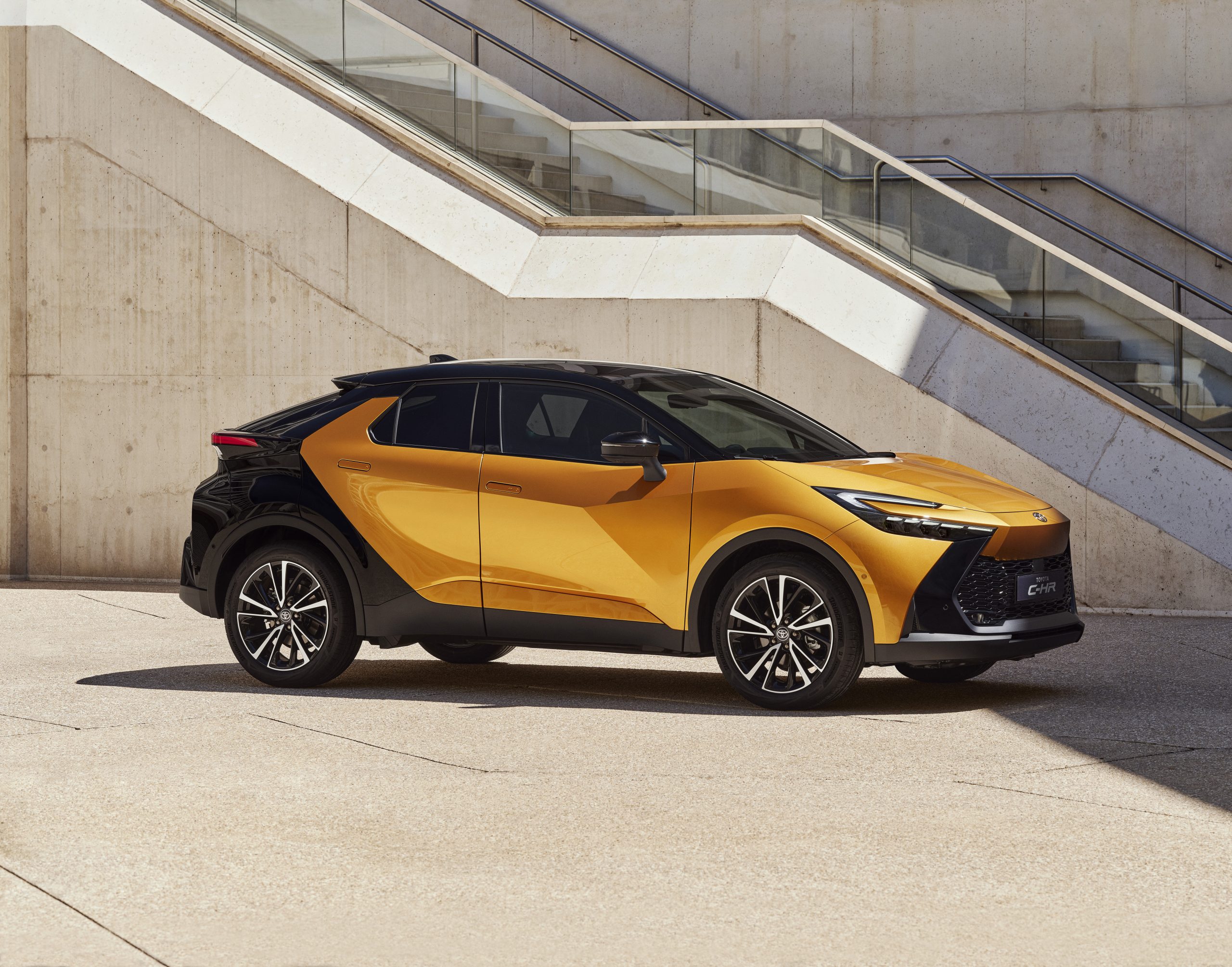 Eis o novo C-HR: o pequeno SUV emocional da Toyota chega à segunda geração