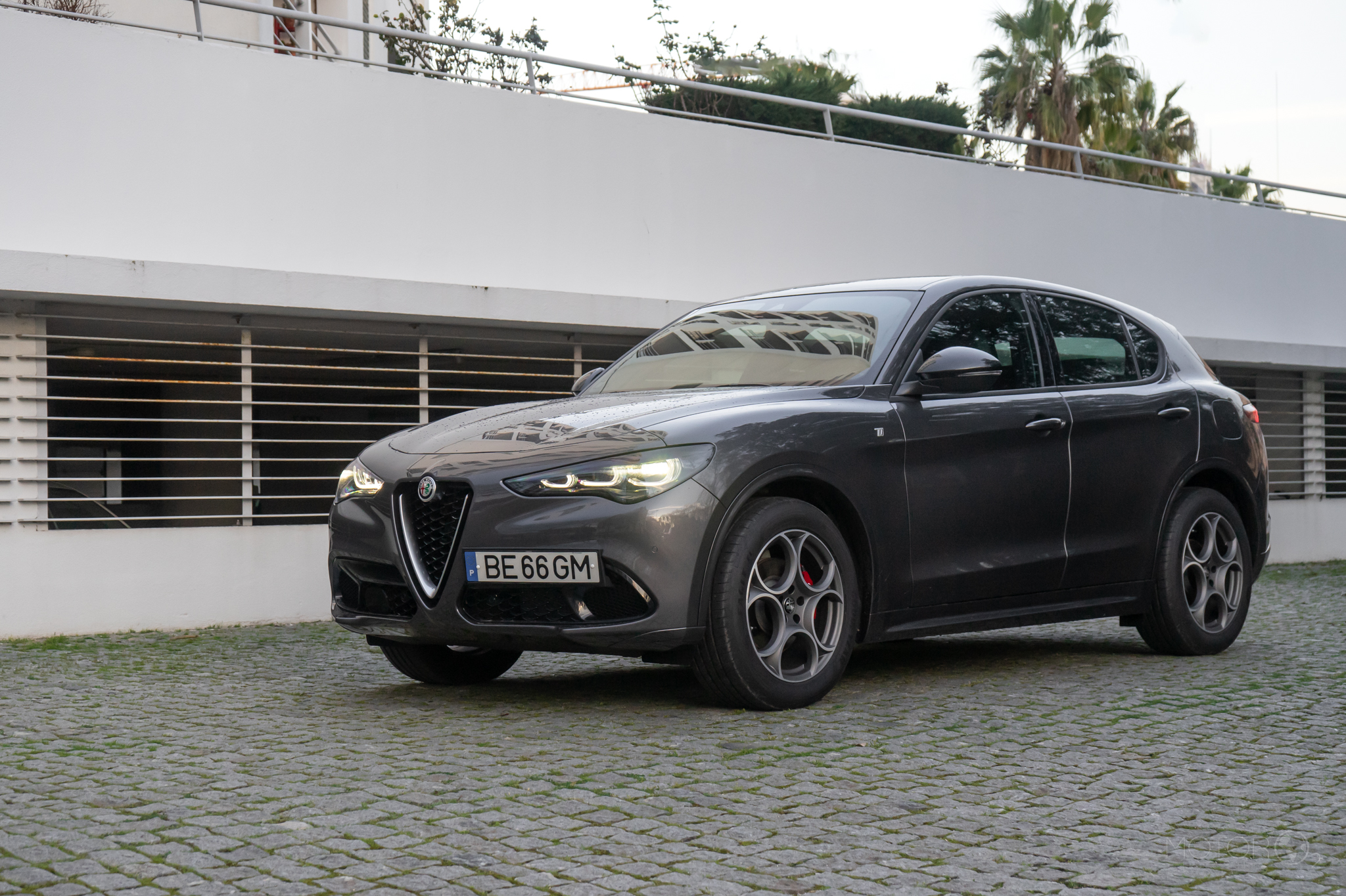 Ao volante do renovado Alfa Romeo Stelvio