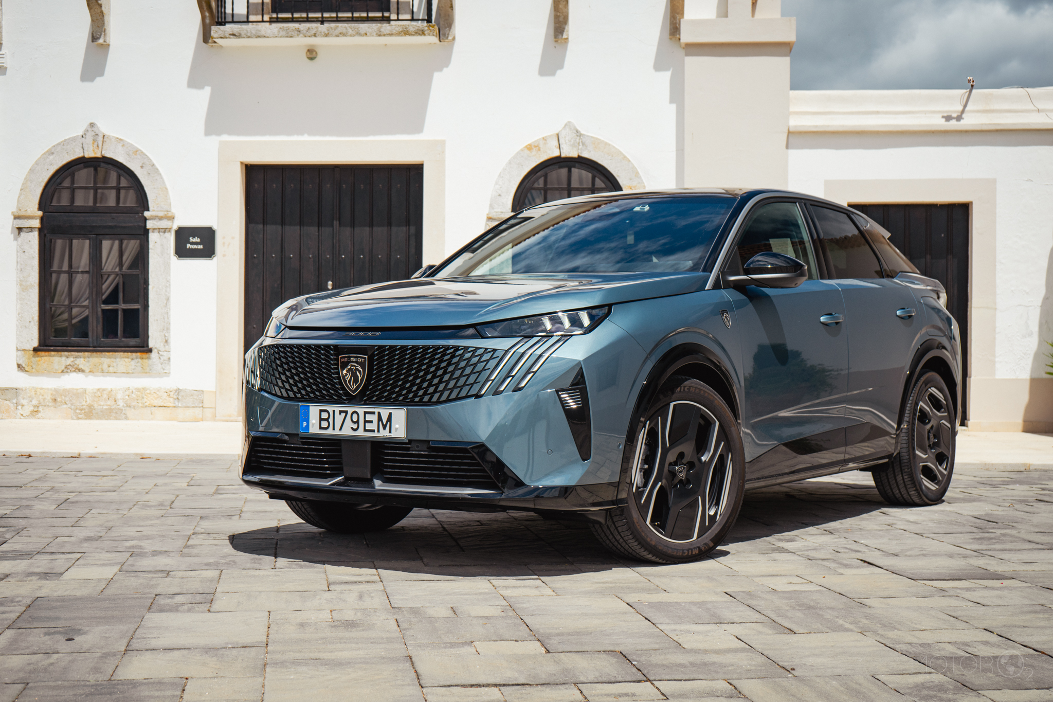 Já conduzimos o novo Peugeot 3008 em território nacional